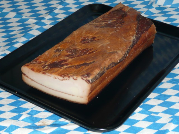 geräucherter fetter Speck
